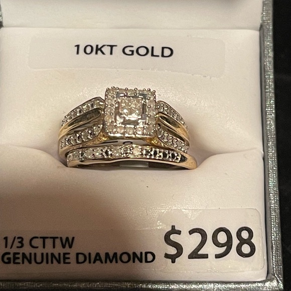 Women’s weeding ring set size 7 - Picture 2 of 6